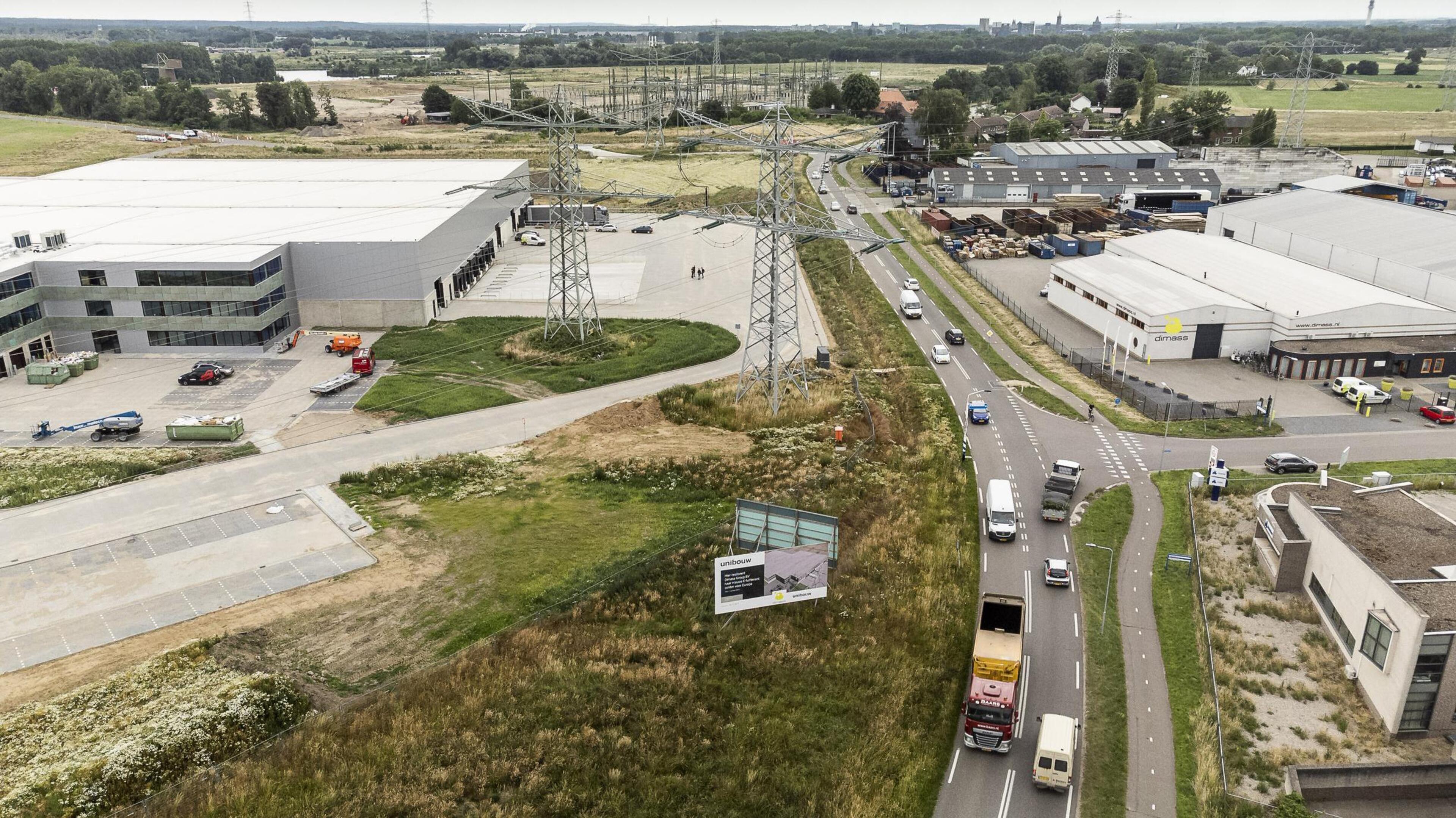 Grondverkoop op Zevenellen in Haelen, de hotspot voor alles wat afval of mest verwerkt, loopt vlotje